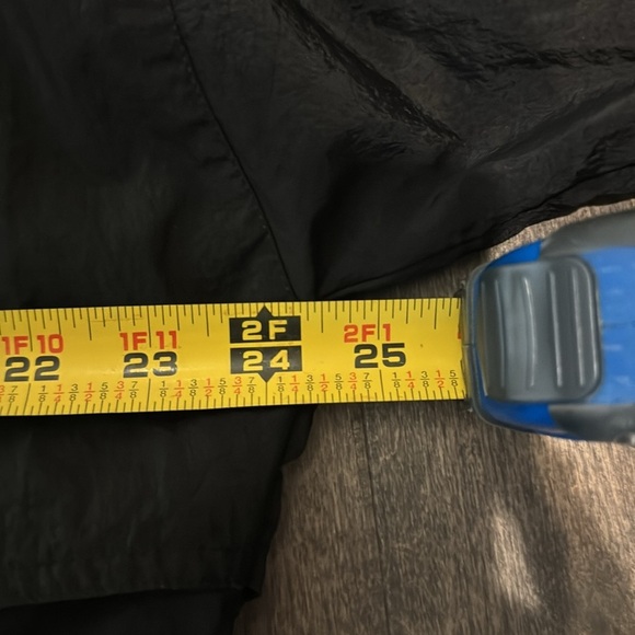 Reebok Black Windbreaker Jacket Size L Unisex Zip Front Outdoor - Picture 15 of 16